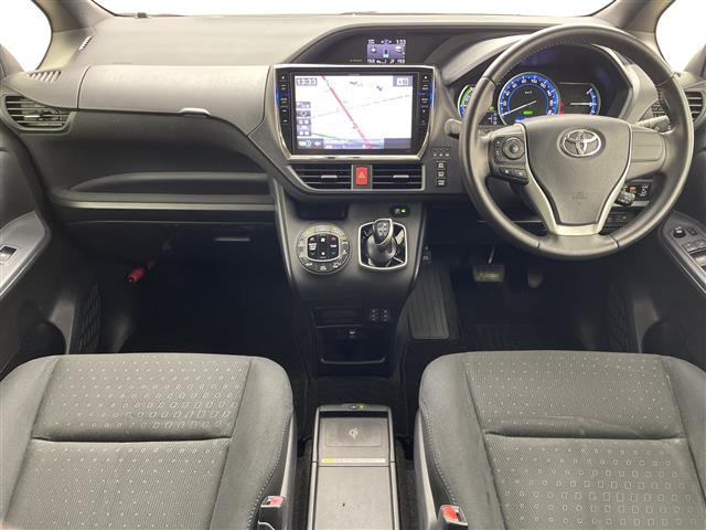 ヴォクシー1.8 ハイブリッド V