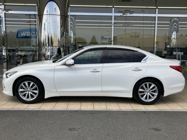 スカイライン2.0 200GT-t タイプP クール エクスクルーシブ