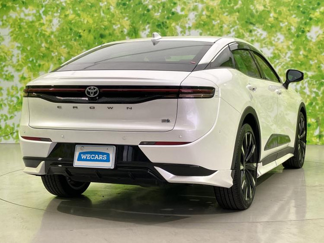 クラウンクロスオーバー2.4 RS アドバンスト E-Four advanced 4WD