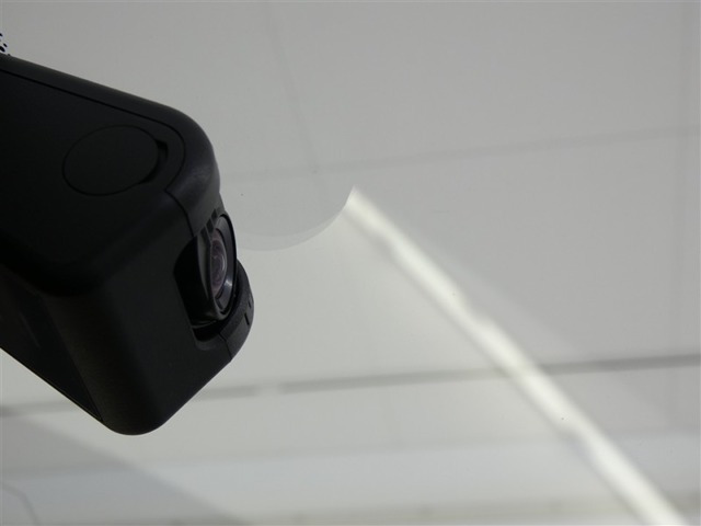 シエンタハイブリッド 1.5 G クエロ