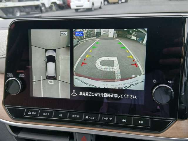 ノートオーラ1.2 G FOUR レザーエディション 4WD