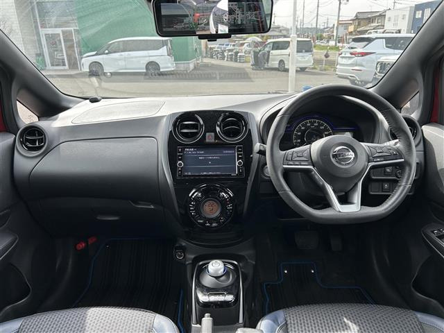 ノート1.2 e-POWER メダリスト ブラックアロー