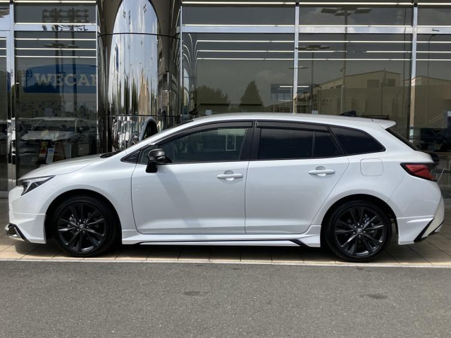 カローラツーリング1.8 ハイブリッド W×B