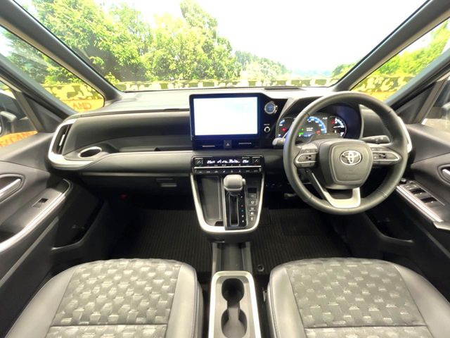 ヴォクシー1.8 ハイブリッド S-Z