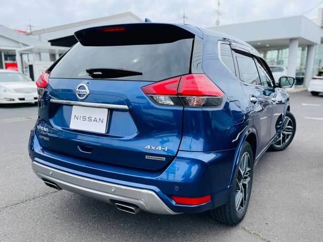 エクストレイル2.0 AUTECH ハイブリッド 4WD