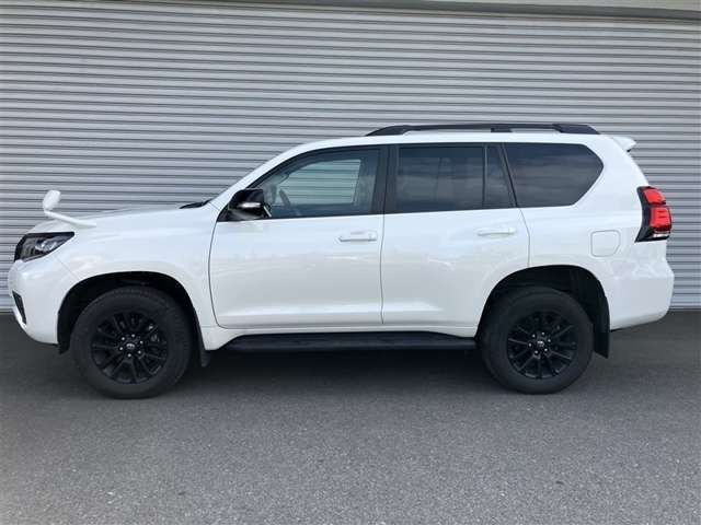 ランドクルーザープラド2.7 TX Lパッケージ マットブラック エディション 4WD