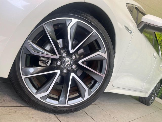 �y����18�C���`�A���~�z�C�[���z�O�ςɃ}�b�`���������A���~�z�C�[���𑕒����Ă���܂��B�e��ЊO�A���~�z�C�[����A�X�^�b�h���X�^�C�����戵�����Ă���܂��B���񂲑��k����������