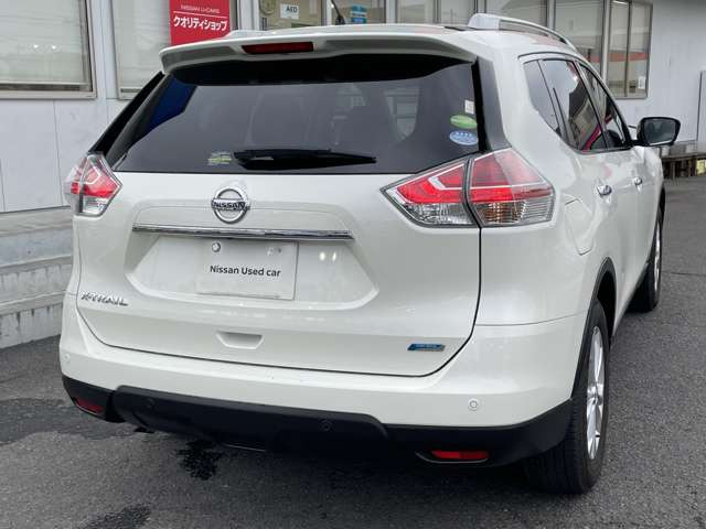 エクストレイル2.0 20Xt エマージェンシーブレーキパッケージ 4WD 3列車