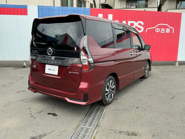 セレナ1.2 e-POWER ハイウェイスターV