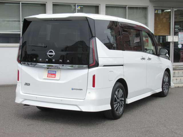 セレナ1.4 e-POWER ハイウェイスターV