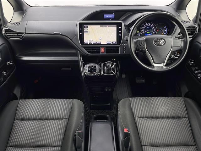 ヴォクシー1.8 ハイブリッド ZS