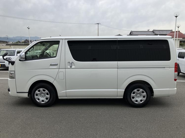 ハイエースバン