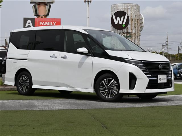 セレナ1.4 e-POWER ハイウェイスターV