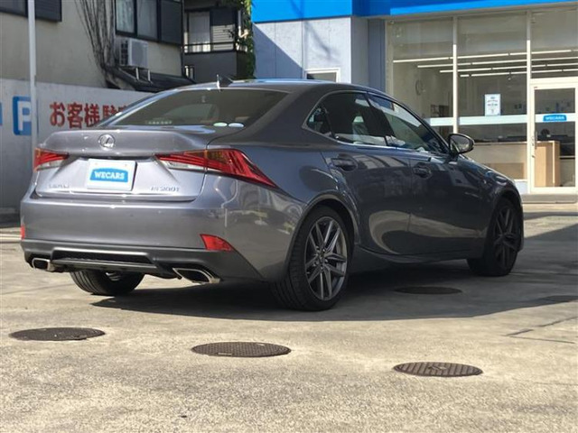 IS200t Fスポーツ