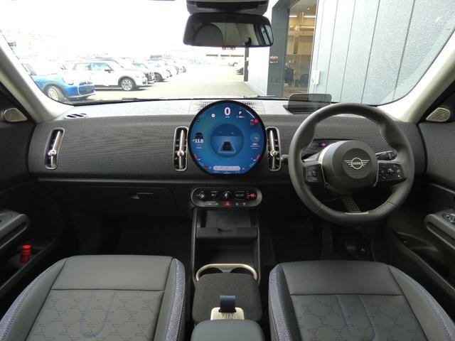 ミニカントリーマンC DCT