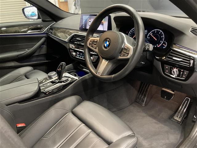 5シリーズツーリング523d Mスポーツ