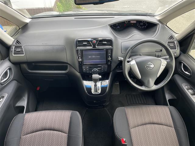 セレナ2.0 ハイウェイスター Vセレクション+Safety S-HYBRID