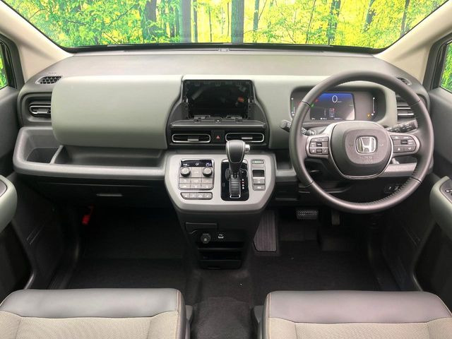 フリード1.5 e:HEV クロスター