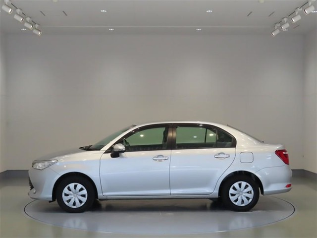 カローラアクシオ1.3 X