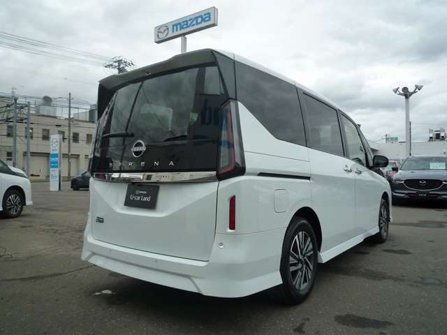 セレナ2.0 ハイウェイスターV Vセレクション 4WD