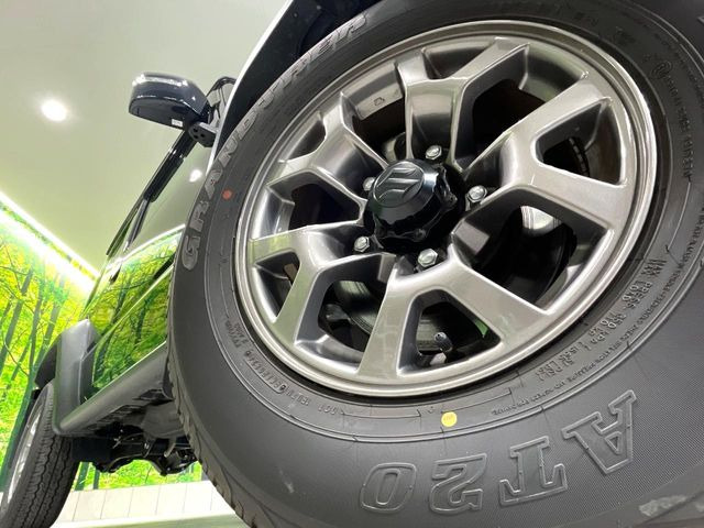 �y����15�C���`�A���~�z�C�[���z�O�ςɃ}�b�`���������A���~�z�C�[���𑕒����Ă���܂��B�e��ЊO�A���~�z�C�[����A�X�^�b�h���X�^�C�����戵�����Ă���܂��B���񂲑��k����������