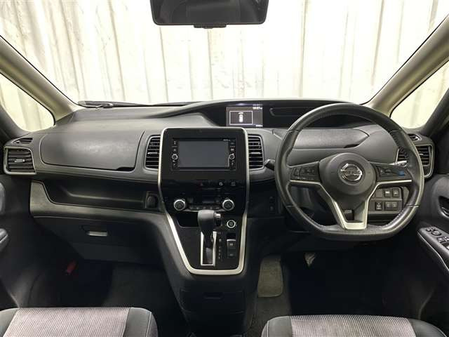 セレナ2.0 ハイウェイスター Vセレクション 4WD