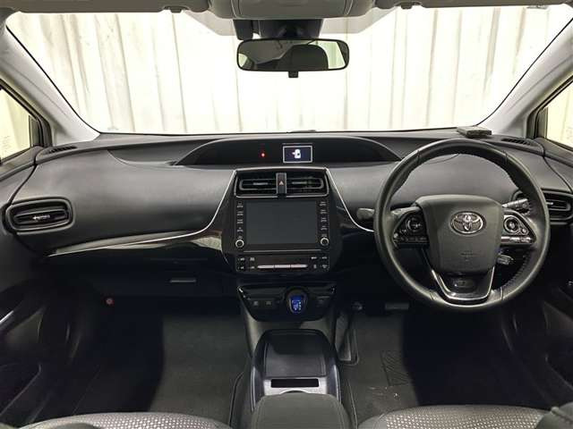 プリウス1.8 S E-Four 4WD
