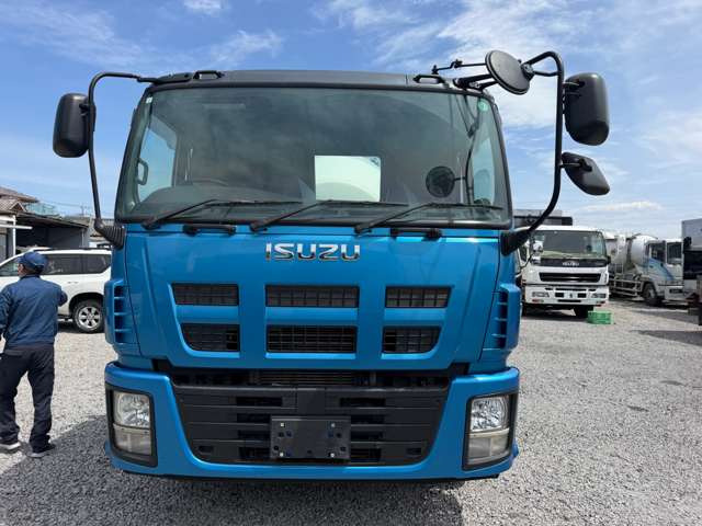 ギガミキサー車