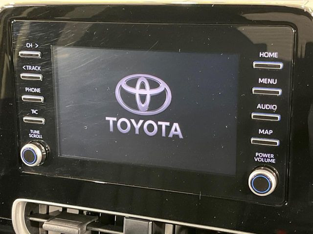 �y8�C���` �f�B�X�v���C�I�[�f�B�I�z���ʂ̃f�B�X�v���C��AppleCarPlay��AndroidAuto�����p�\�B�傫�ȉ�ʂŃX�}�z�i�r�A�v���������p���������܂���