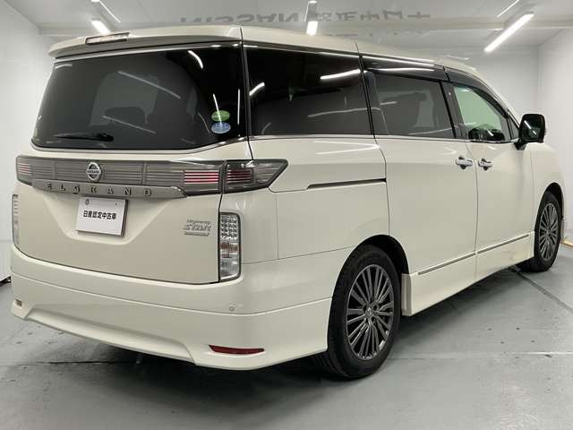 エルグランド2.5 250ハイウェイスターS アーバンクロム 4WD