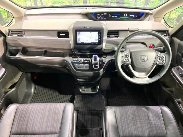 フリード1.5 ハイブリッド EX