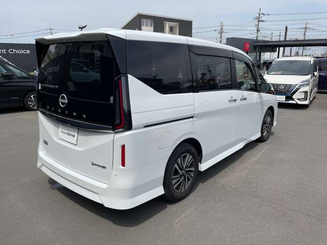 セレナ1.4 e-POWER ハイウェイスターV