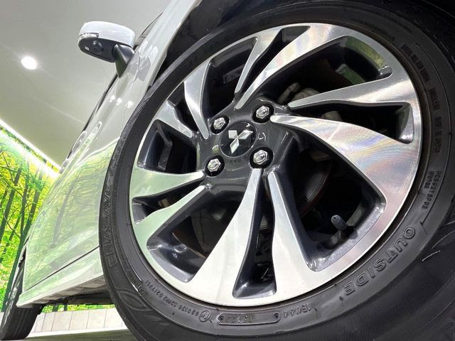 �y����15�C���`�A���~�z�C�[���z�O�ςɃ}�b�`���������A���~�z�C�[���𑕒����Ă���܂��B�e��ЊO�A���~�z�C�[����A�X�^�b�h���X�^�C�����戵�����Ă���܂��B���񂲑��k����������
