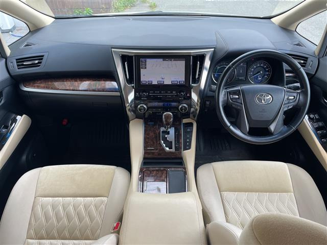 アルファードハイブリッド