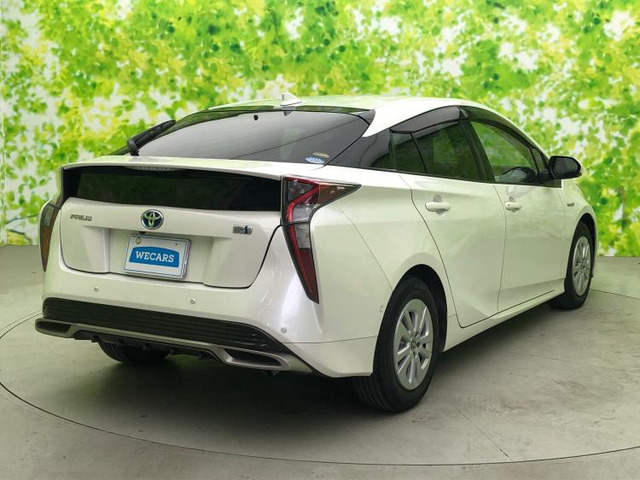 プリウス1.8 S セーフティ プラス