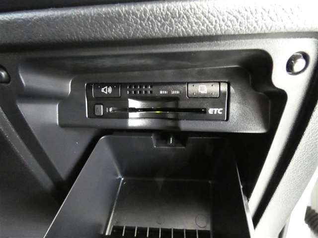 ヴォクシー2.0 ZS