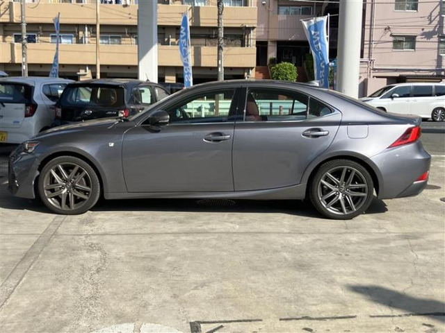 IS200t Fスポーツ