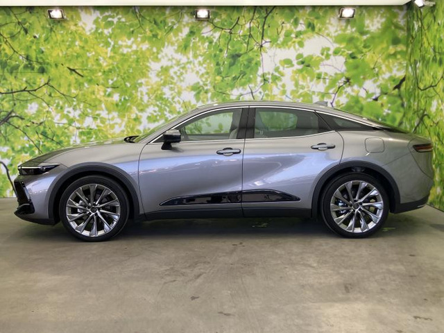 クラウンクロスオーバー2.5 G アドバンスト レザー パッケージ E-Four 4WD