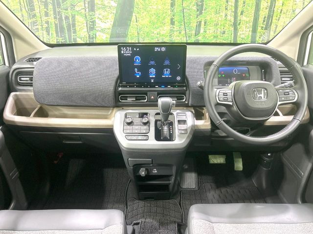 フリード1.5 e:HEV エアー EX