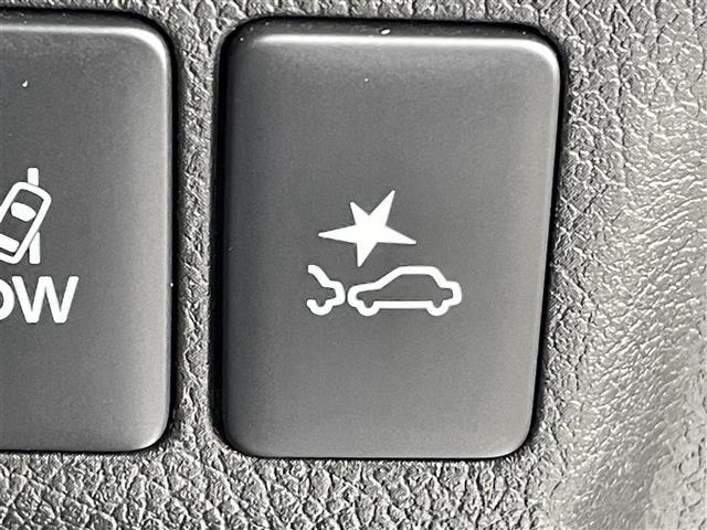 アウトランダーPHEV2.4 G プラスパッケージ 4WD