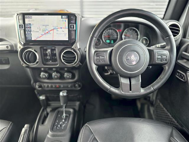 ラングラーアンリミテッド サハラ 4WD