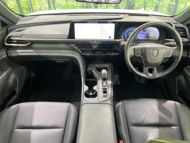 クラウンクロスオーバー2.5 G アドバンスト レザー パッケージ E-Four 4WD
