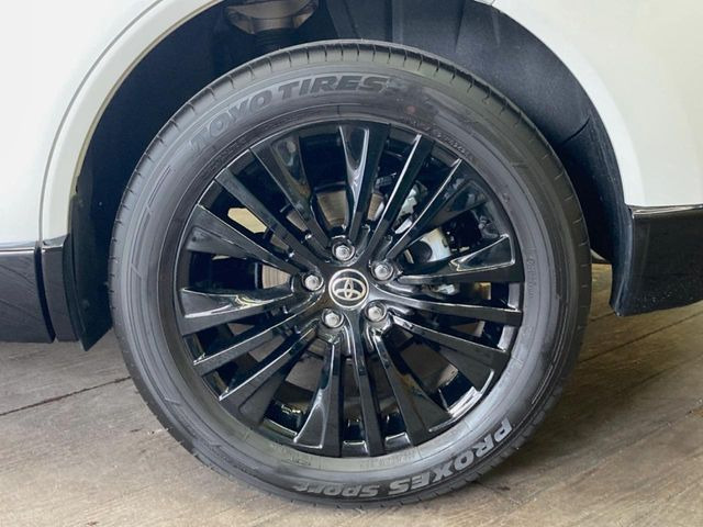 �y����19�C���`�A���~�z�C�[���z�O�ςɃ}�b�`���������A���~�z�C�[���𑕒����Ă���܂��B�e��ЊO�A���~�z�C�[����A�X�^�b�h���X�^�C�����戵�����Ă���܂��B���񂲑��k����������
