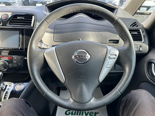 セレナ2.0 ハイウェイスター Vセレクション+Safety S-HYBRID