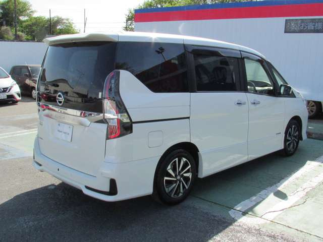 セレナ2.0 ハイウェイスターV