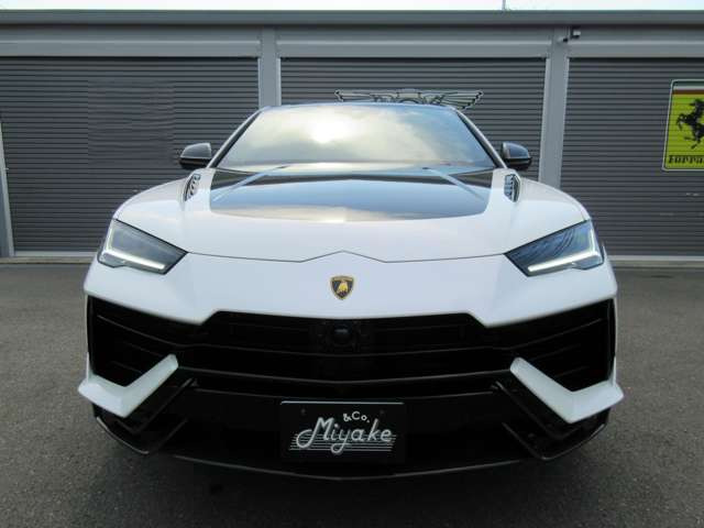 ウルスペルフォルマンテ 4WD