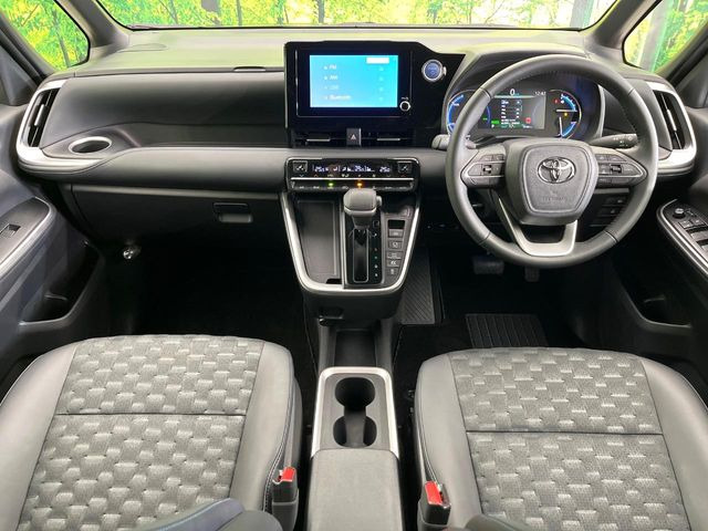 ヴォクシー1.8 ハイブリッド S-Z