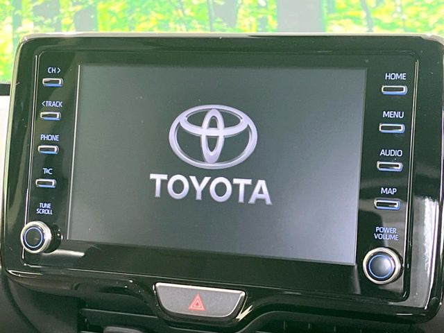 �y8�C���` �f�B�X�v���C�I�[�f�B�I�z���ʂ̃f�B�X�v���C��AppleCarPlay��AndroidAuto�����p�\�B�傫�ȉ�ʂŃX�}�z�i�r�A�v���������p���������܂���