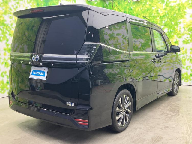 ヴォクシー1.8 ハイブリッド S-Z