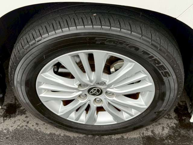 気になるお車がありましたら右の電話番号から直接お店にお問い合わせください。支払方法から車両情報、状態までなんでもご説明させて頂きます。スタッフ一同ご連絡お待ちしております。